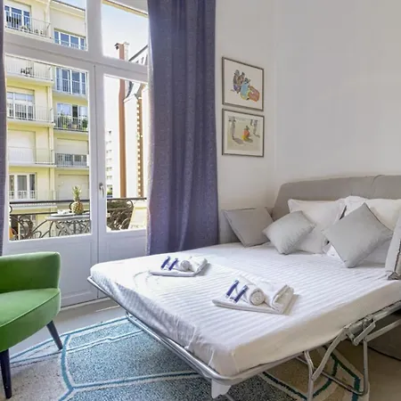 Charming Flat In A Prestigious Close To The Beach - Welkeys * Biarritz