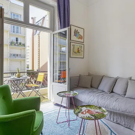 Charming Flat In A Prestigious Close To The Beach - Welkeys *