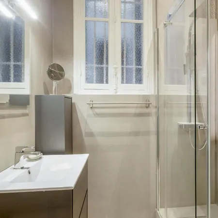 Charming Flat In A Prestigious Close To The Beach - Welkeys Appartement *